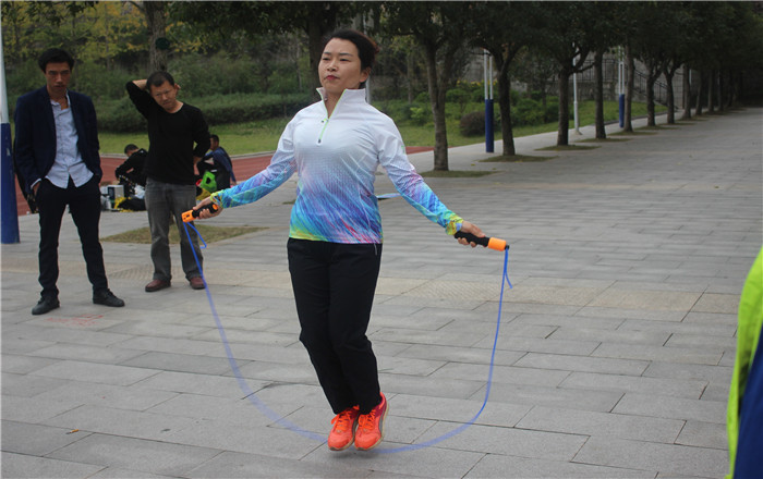 跳绳.jpg