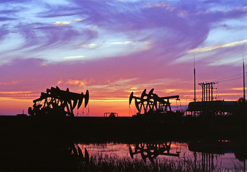 1569383547564762.jpg 油田大型耐磨机齿轮减速电机应用案例.jpg